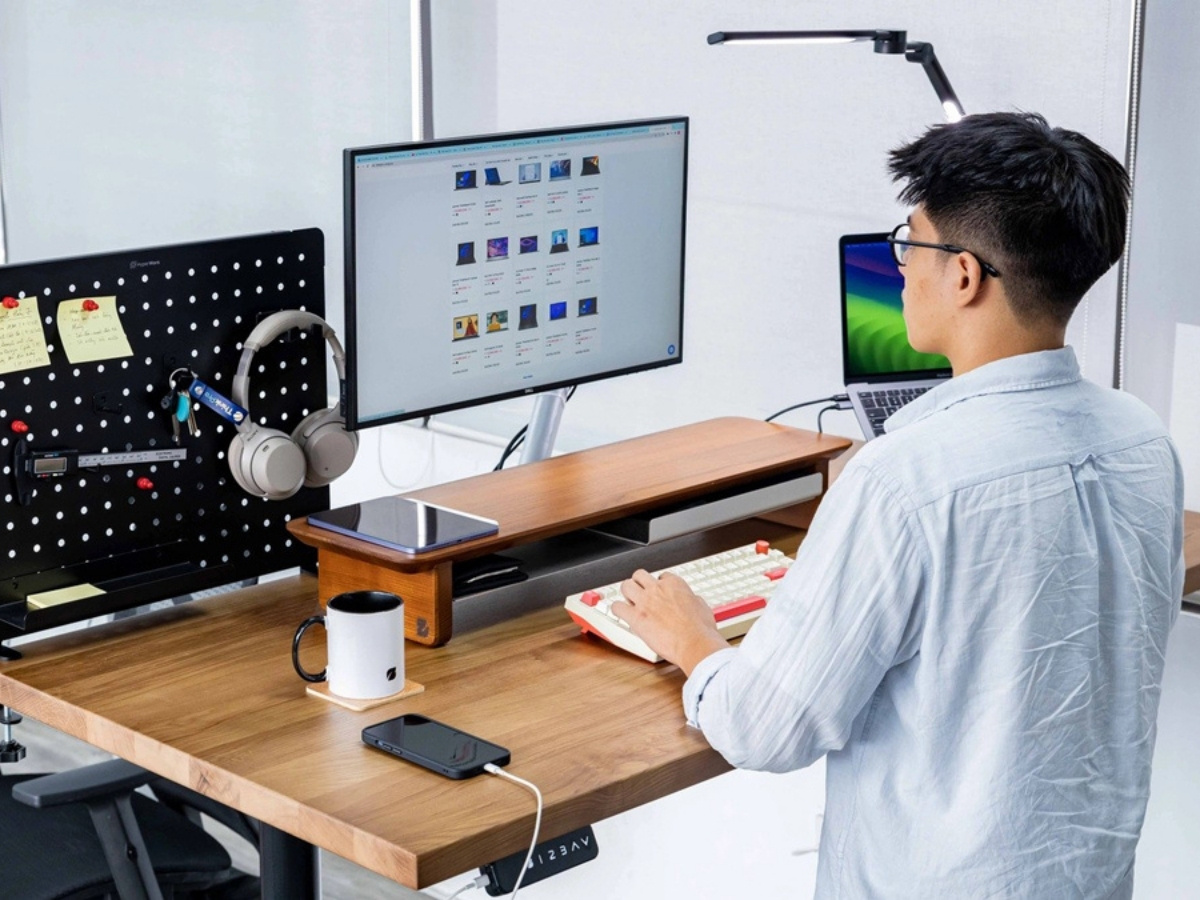 Chọn b&agrave;n 1m7 cần ch&uacute; &yacute; k&iacute;ch thước, chất liệu v&agrave; độ ổn định khi sử dụng