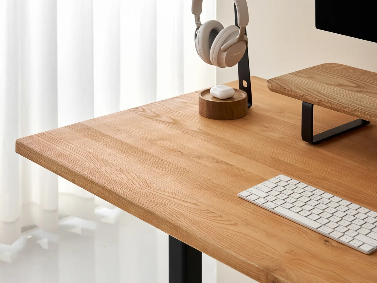 B&agrave;n l&agrave;m việc phủ dầu gốc chuy&ecirc;n dụng an to&agrave;n hơn khi sử dụng l&acirc;u d&agrave;i